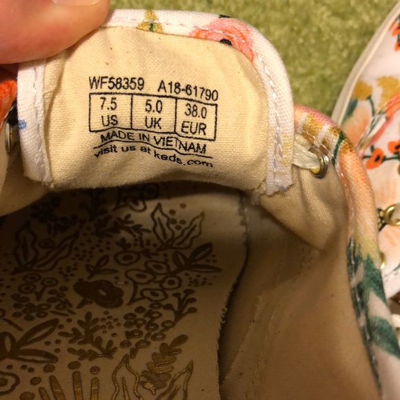 Rifle Paper Co Keds, Size 7.5 - Picture 6 of 6